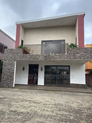3bdrm House in Ashaley Botwe for sale