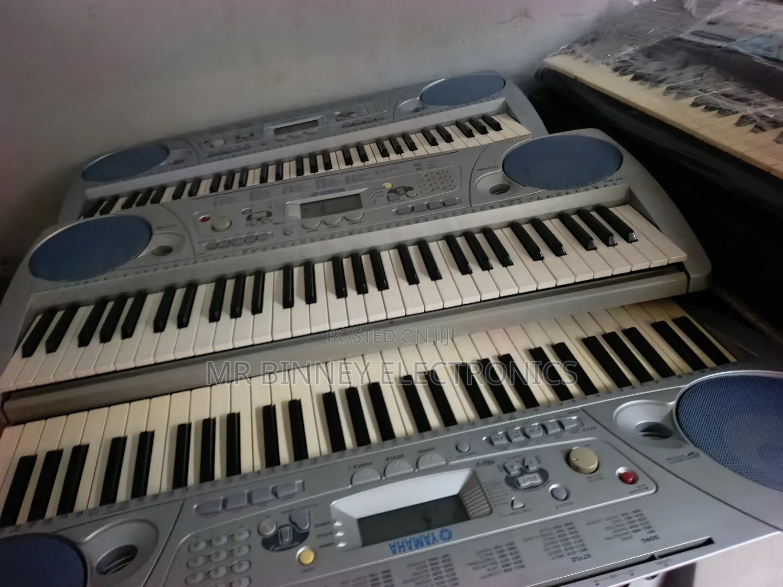Yamaha Psr275