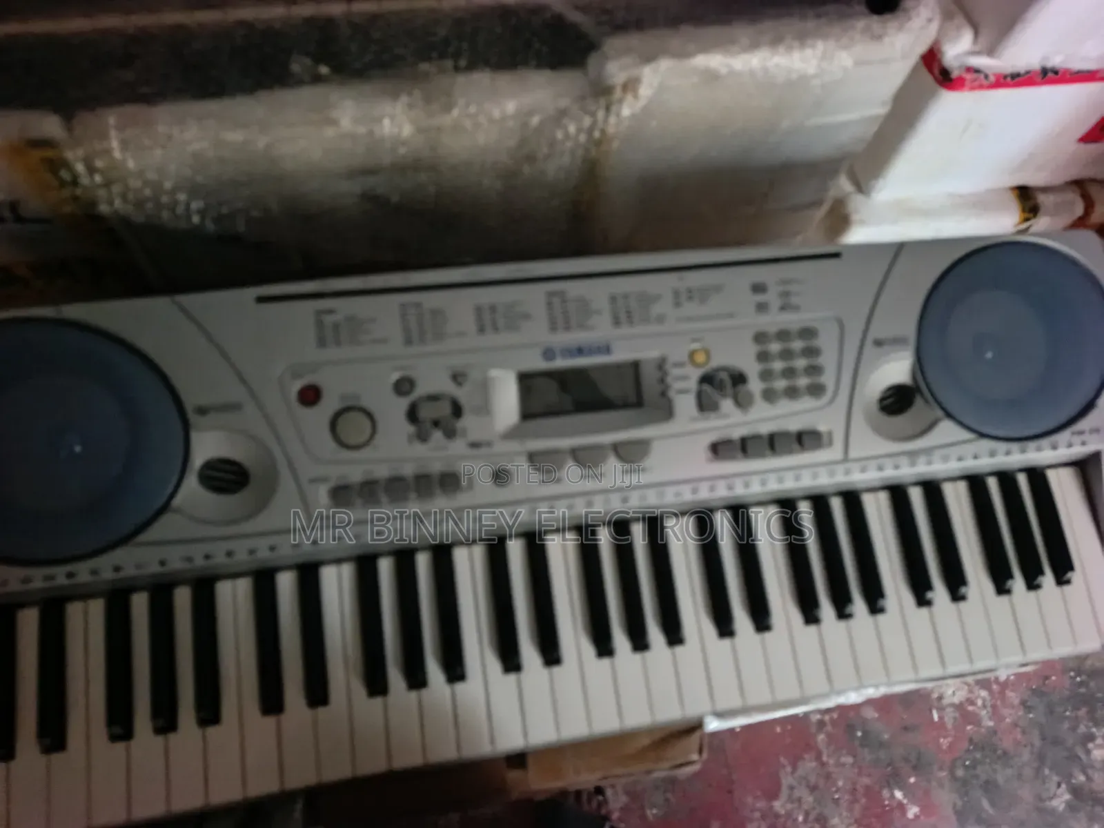 Yamaha Psr275