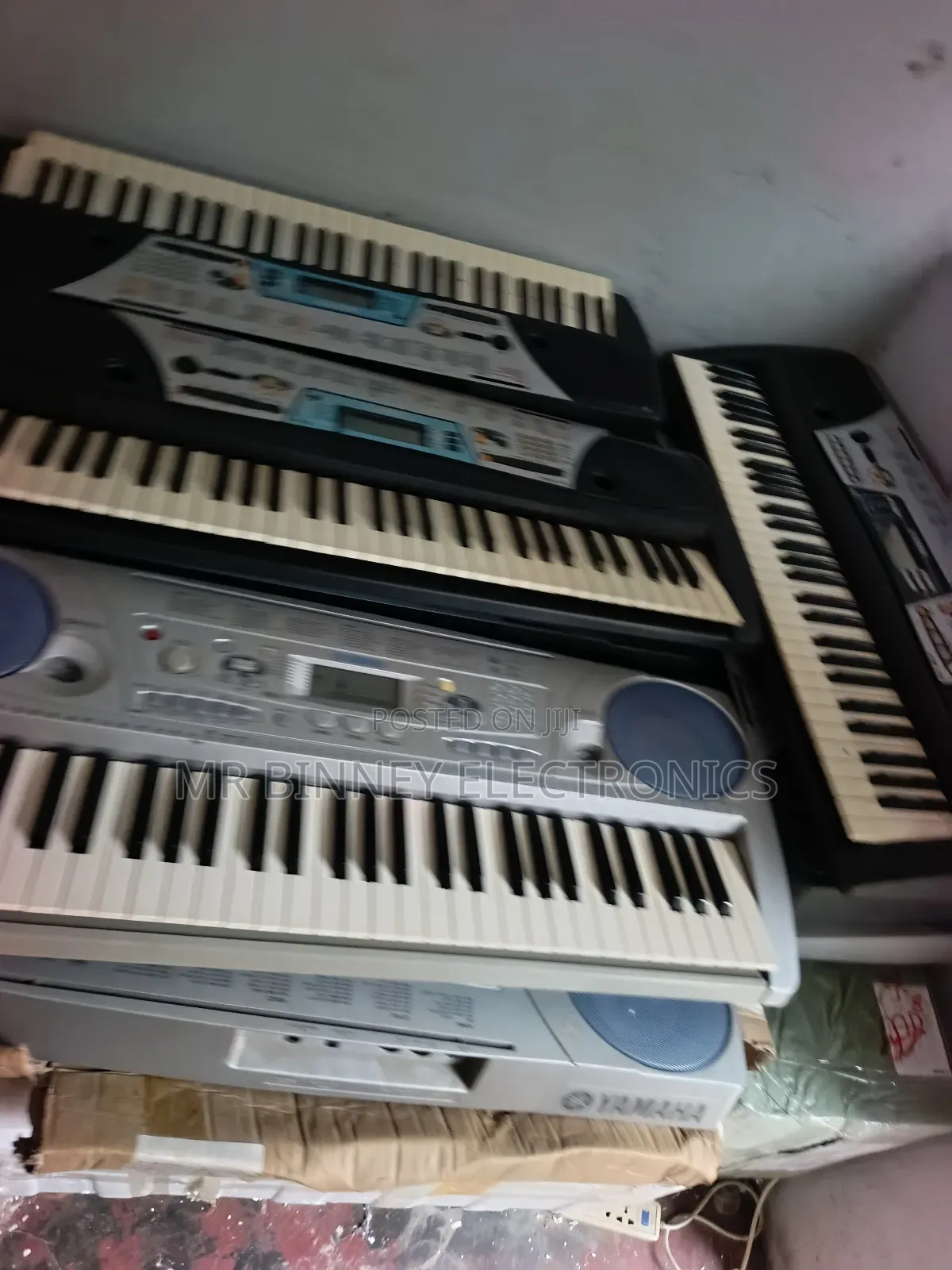 Yamaha Psr275