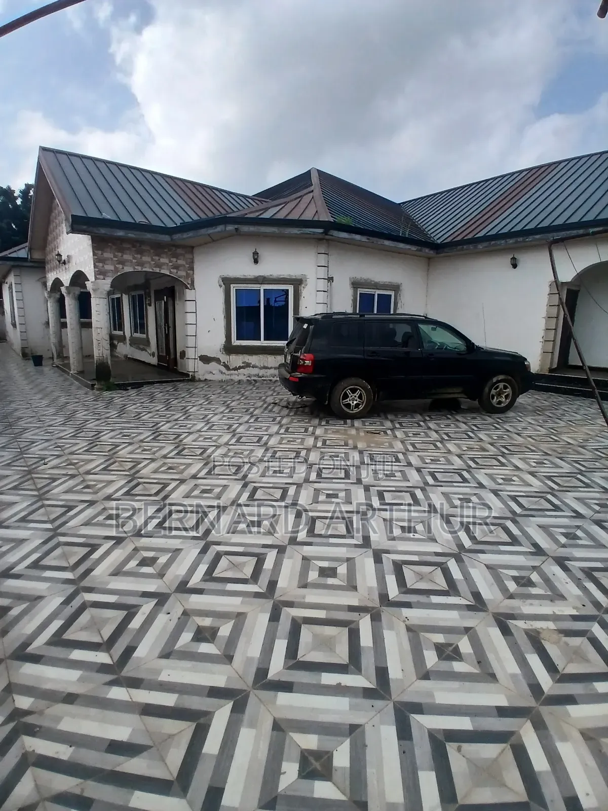 4bdrm Duplex in Bernard Agency, Amasaman for rent