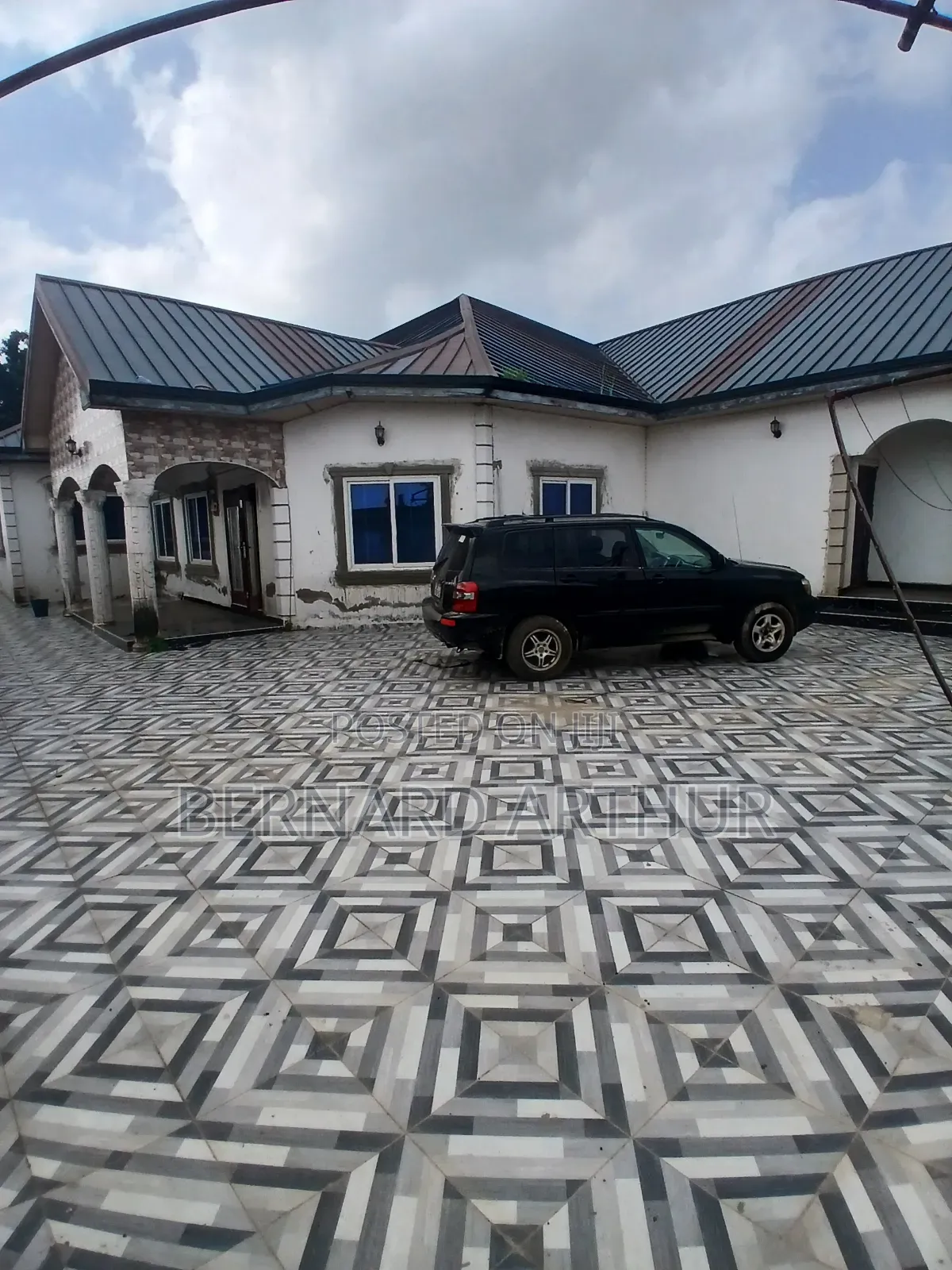 4bdrm Duplex in Bernard Agency, Amasaman for rent