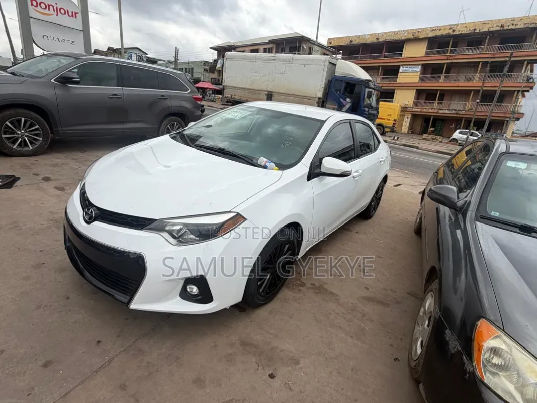 Toyota Corolla 2016 White