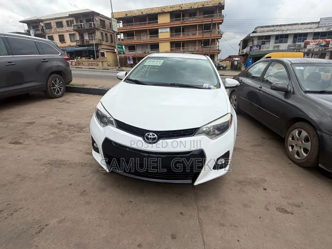 Toyota Corolla 2016 White