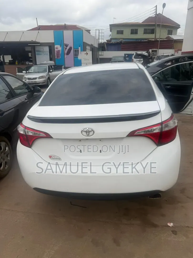 Toyota Corolla 2016 White