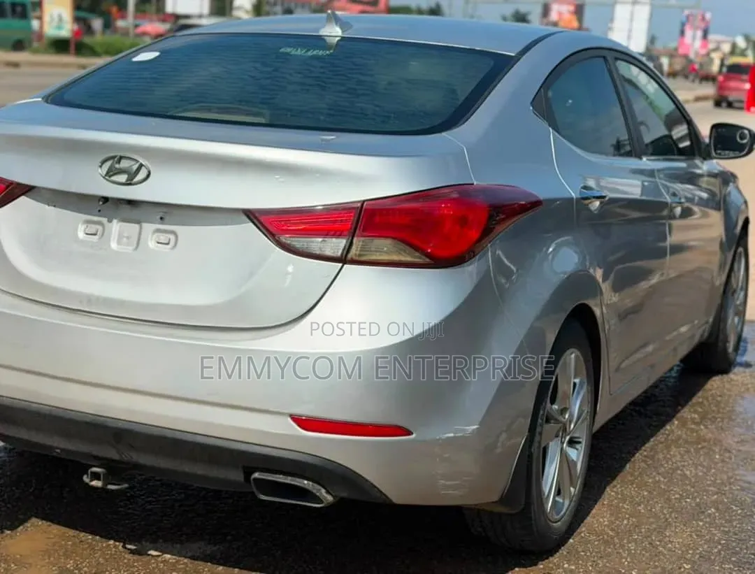 Hyundai Elantra 2013 Silver
