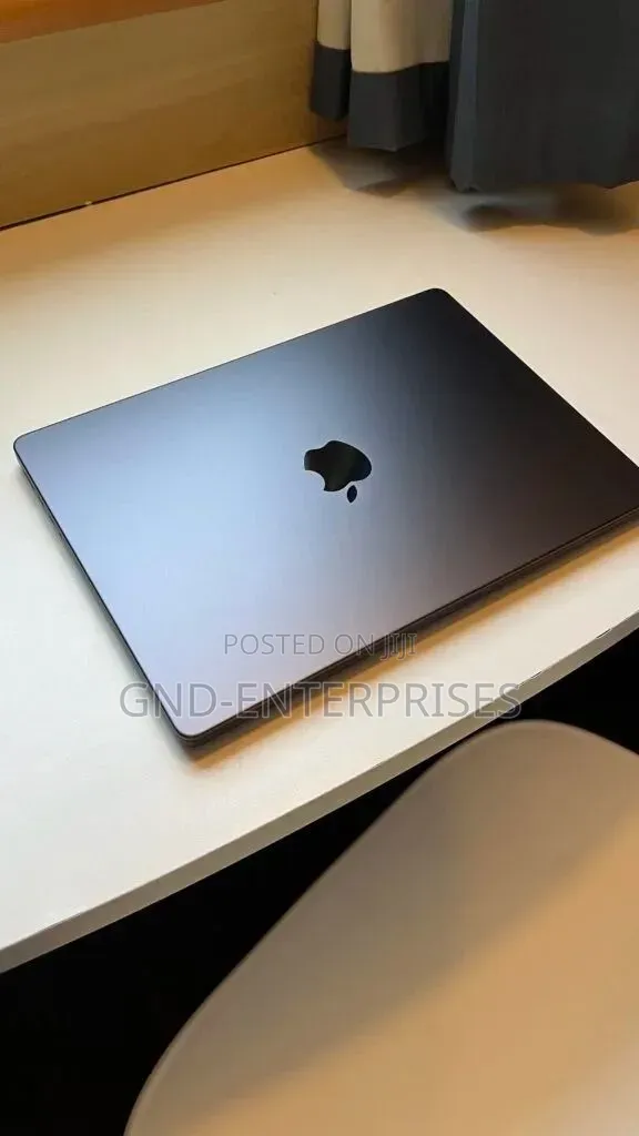 Laptop Apple MacBook 12GB Apple M3 Max SSD 1T