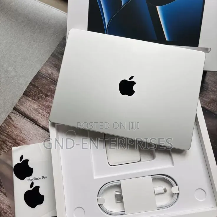 Laptop Apple MacBook 12GB Apple M3 Max SSD 1T
