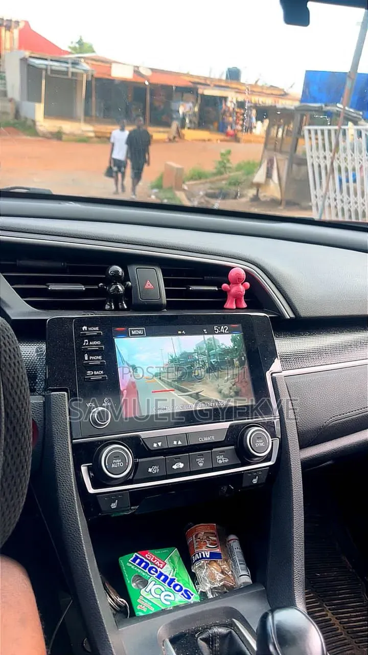 Honda Civic 2018 Red