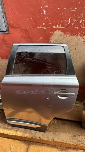 Mitsubishi Outlander 2016 2017 2018 2019 2020 2021 Door