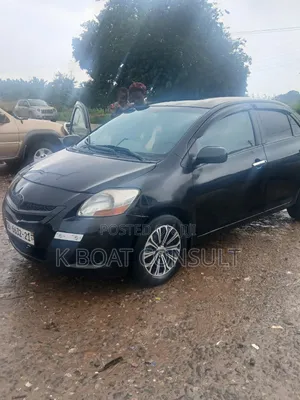 Toyota Yaris 2010 Black