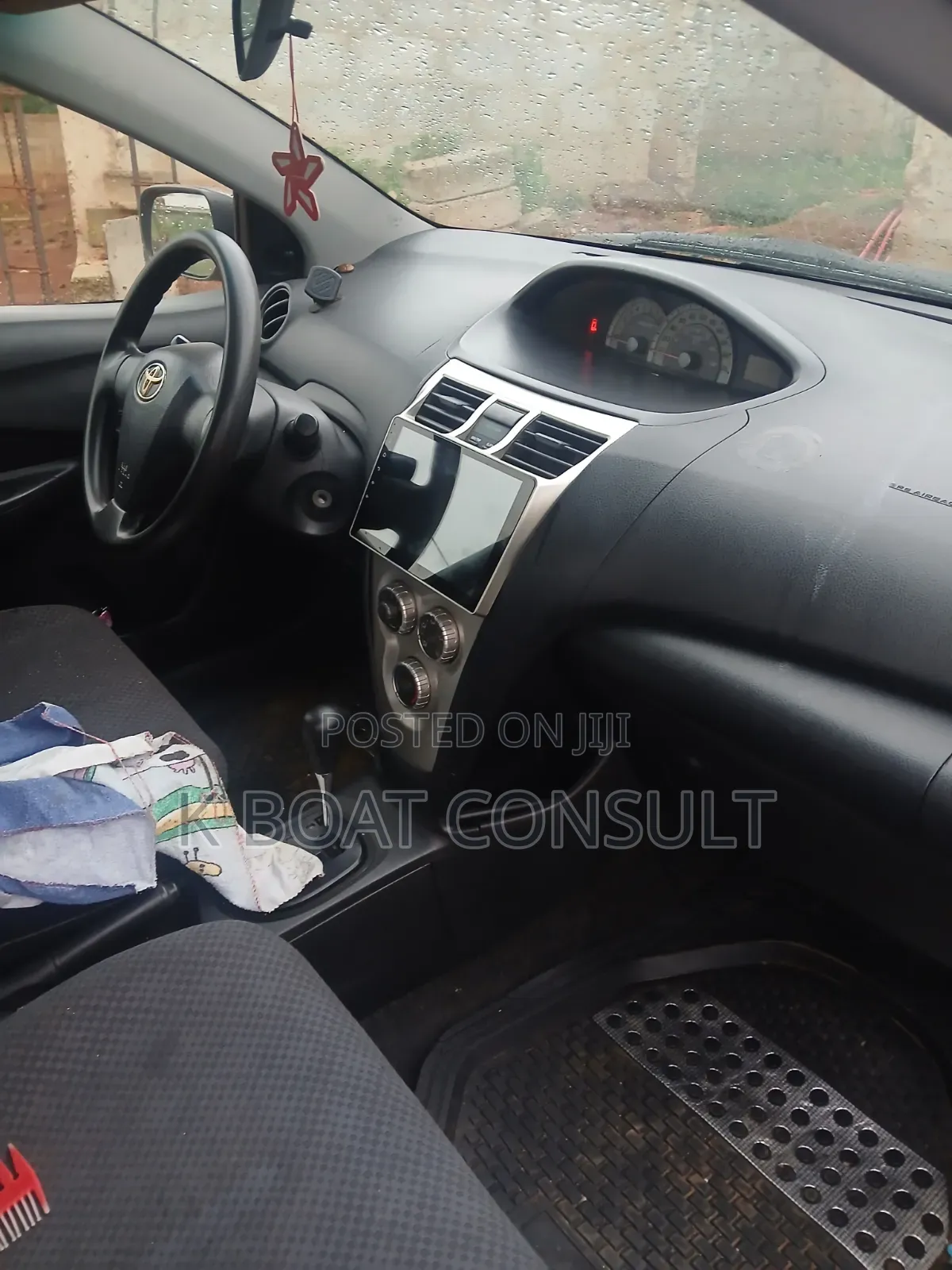Toyota Yaris 2010 Black