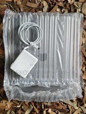 Laptop Apple MacBook Pro 2021 M1 16GB Apple M1 Pro SSD 512GB