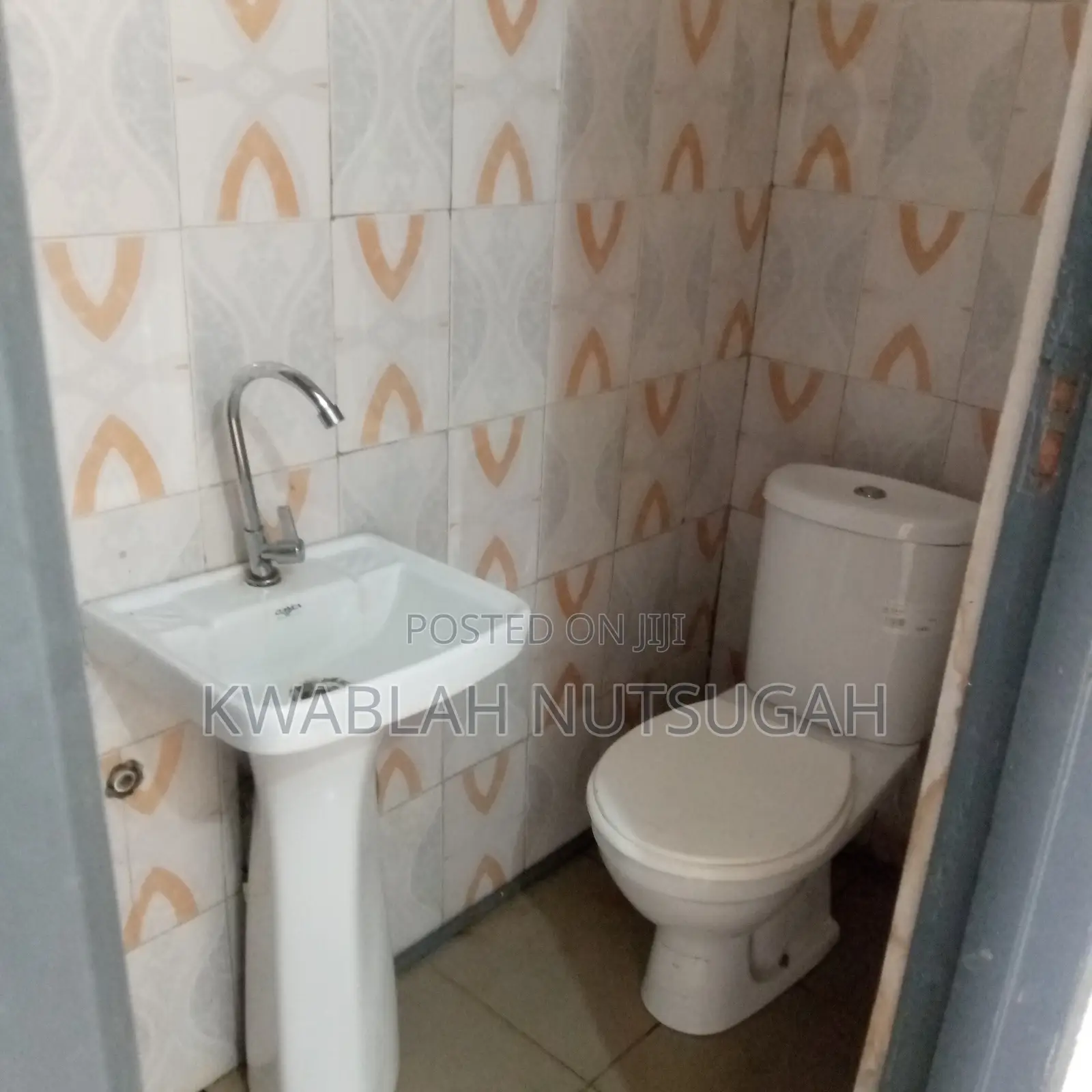 Spacious Roadside Shop for Rent at Nungua Barrier