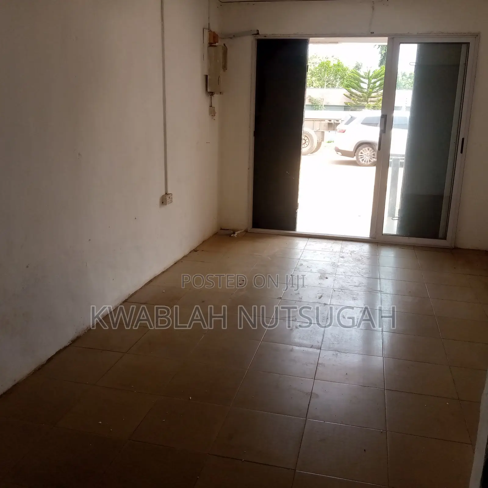 Spacious Roadside Shop for Rent at Nungua Barrier