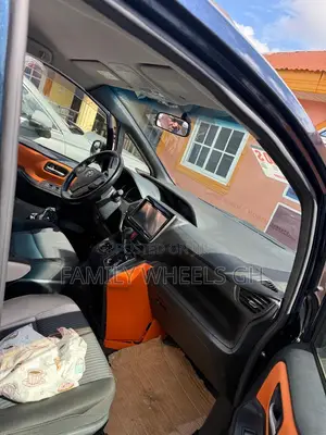 Toyota Voxy SV Premium 2014 Black