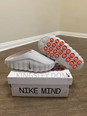 Nike Mind 001