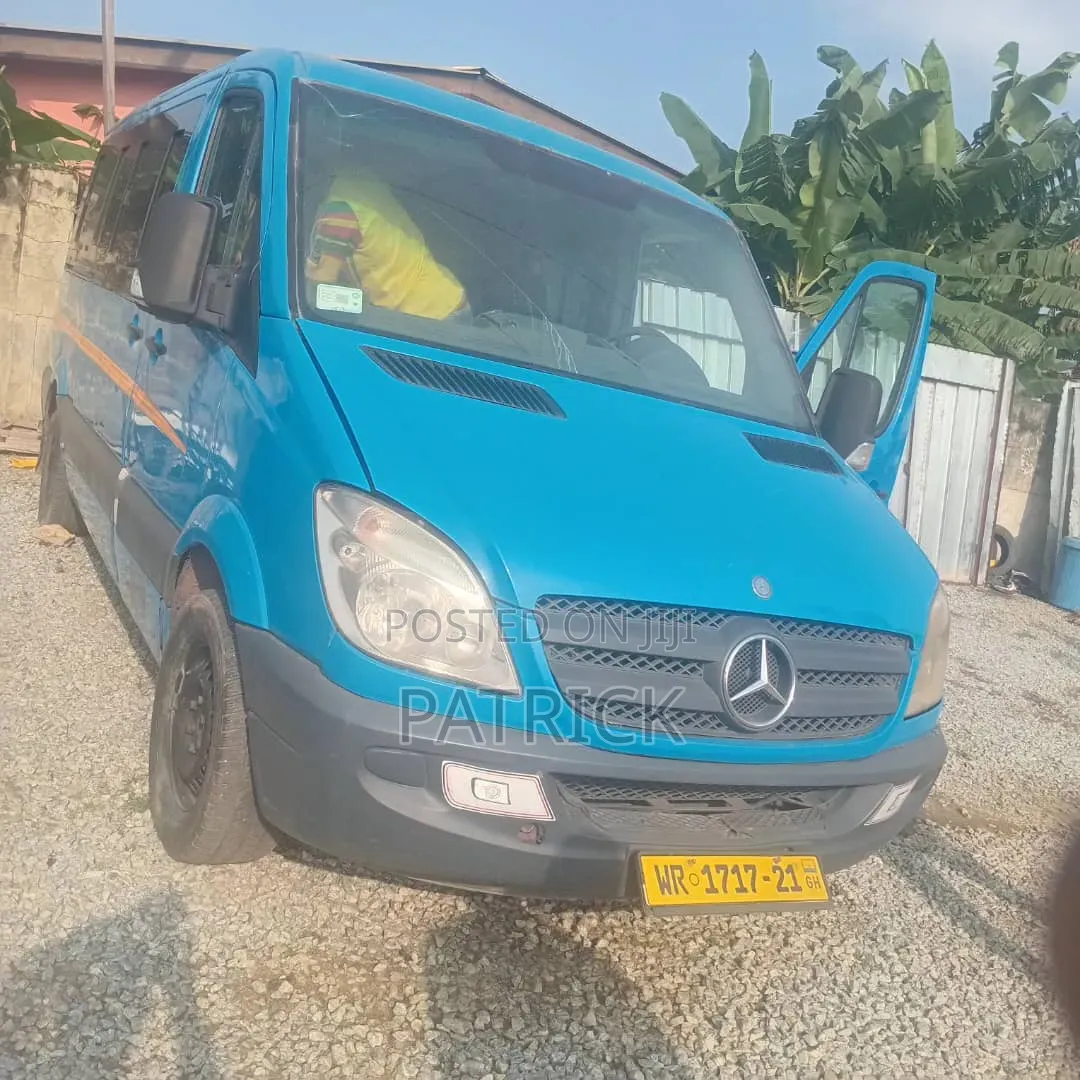 Mercedes-Benz Sprinter 2012 Blue