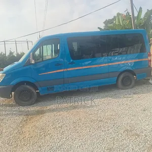 Mercedes-Benz Sprinter 2012 Blue