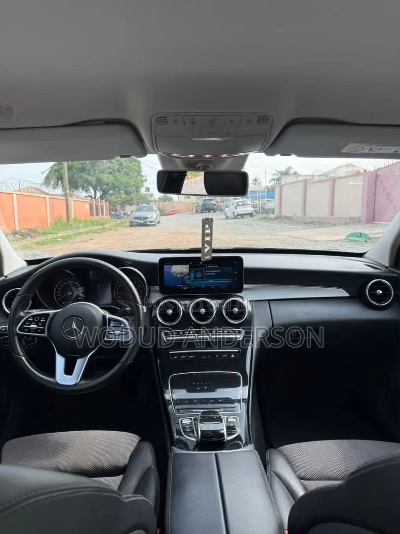 Mercedes-Benz C180 2019 Black