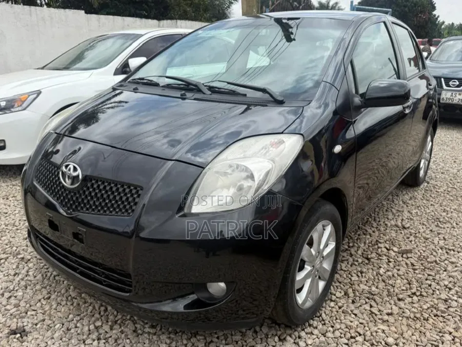 Toyota Yaris 2010 Black