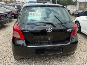 Toyota Yaris 2010 Black
