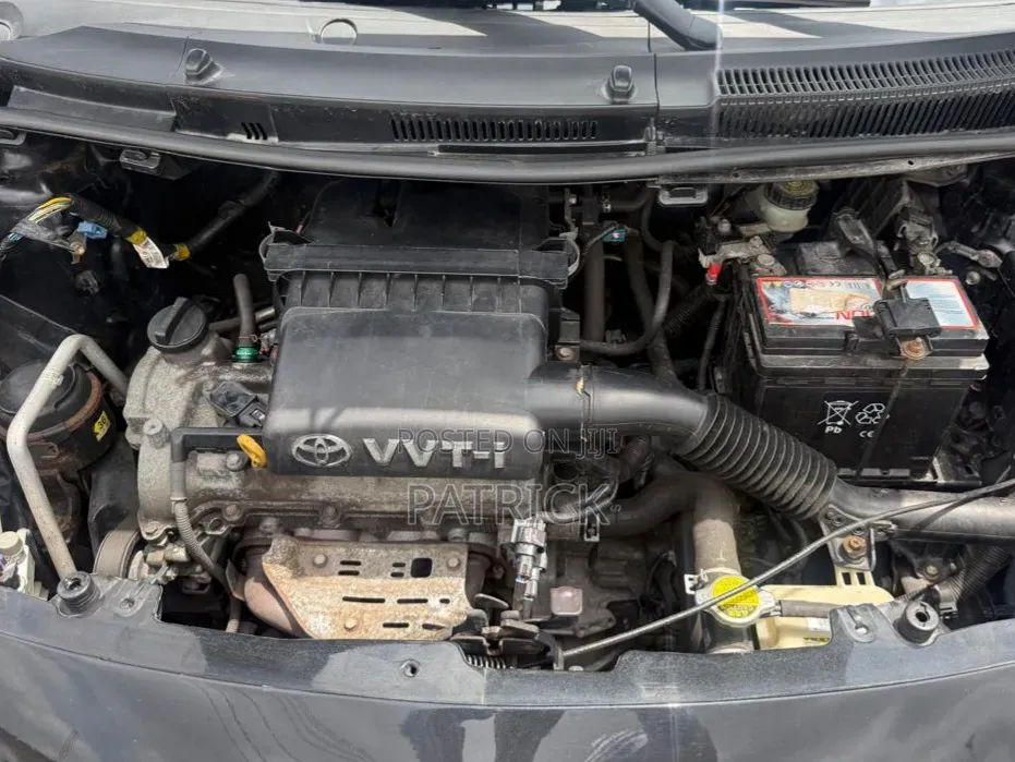 Toyota Yaris 2010 Black