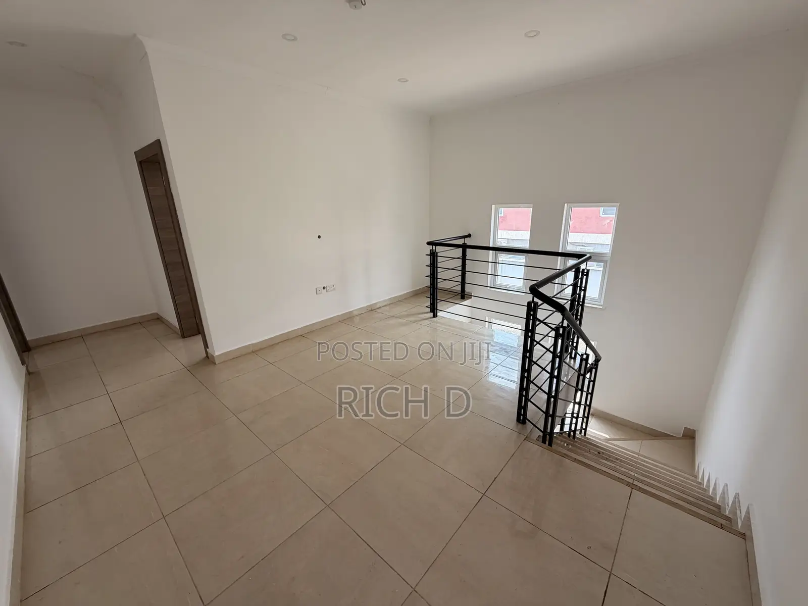 5bdrm House in The Greens Estate, Community 25 for rent