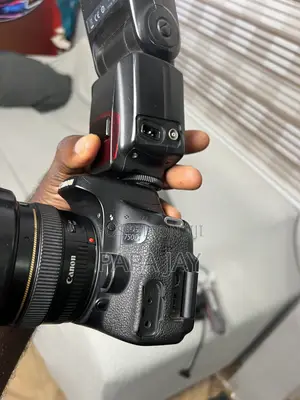 Canon 750d With 50mm F1.4 Plus Free Flash