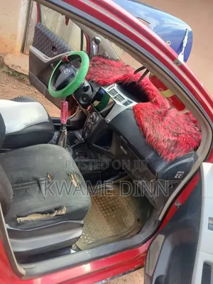 Toyota Yaris 2010 Red