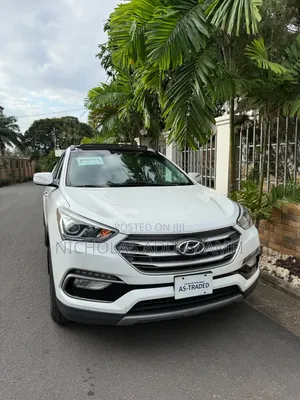Hyundai Santa Fe 2018 White