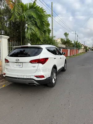 Hyundai Santa Fe 2018 White