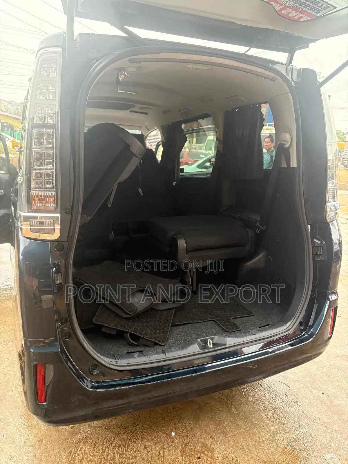 Toyota Voxy 2014 Black