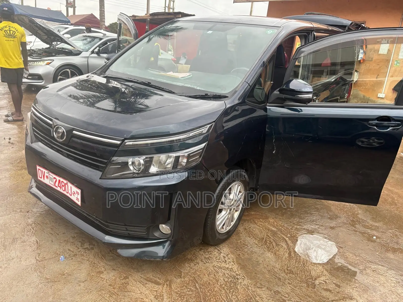 Toyota Voxy 2014 Black