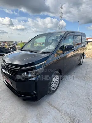 Toyota Voxy 2014 Black