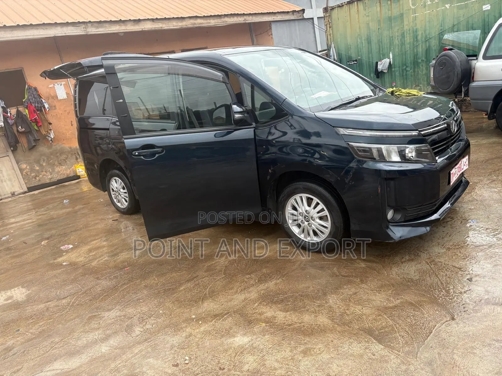 Toyota Voxy 2014 Black
