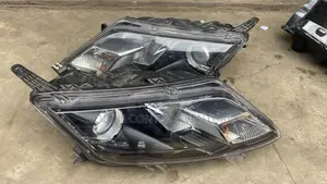 Ford Fusion 2010 Headlight Pair