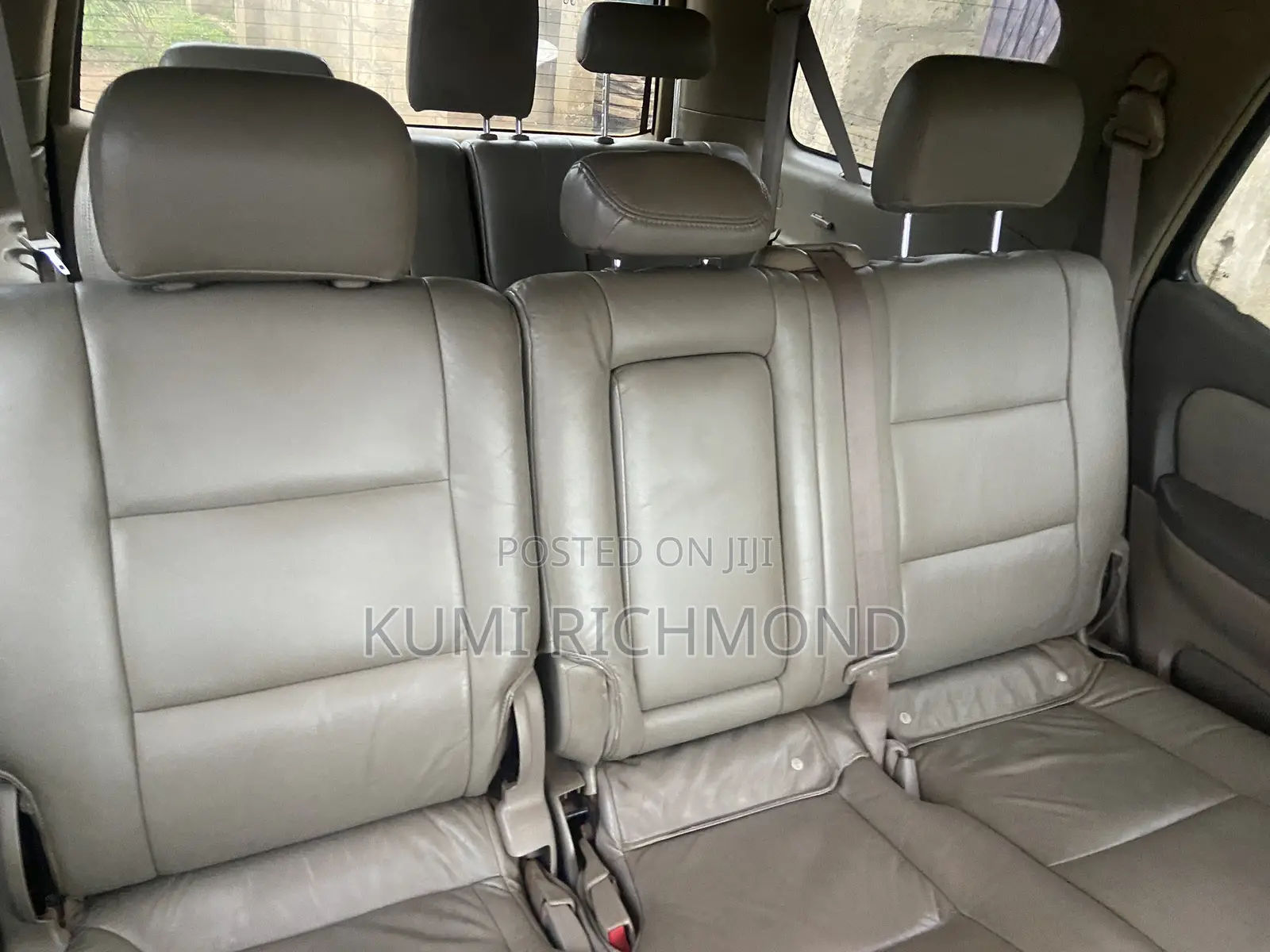 Toyota Sequoia 2005 Silver
