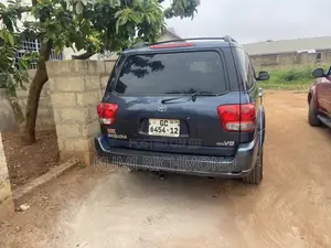 Toyota Sequoia 2005 Silver