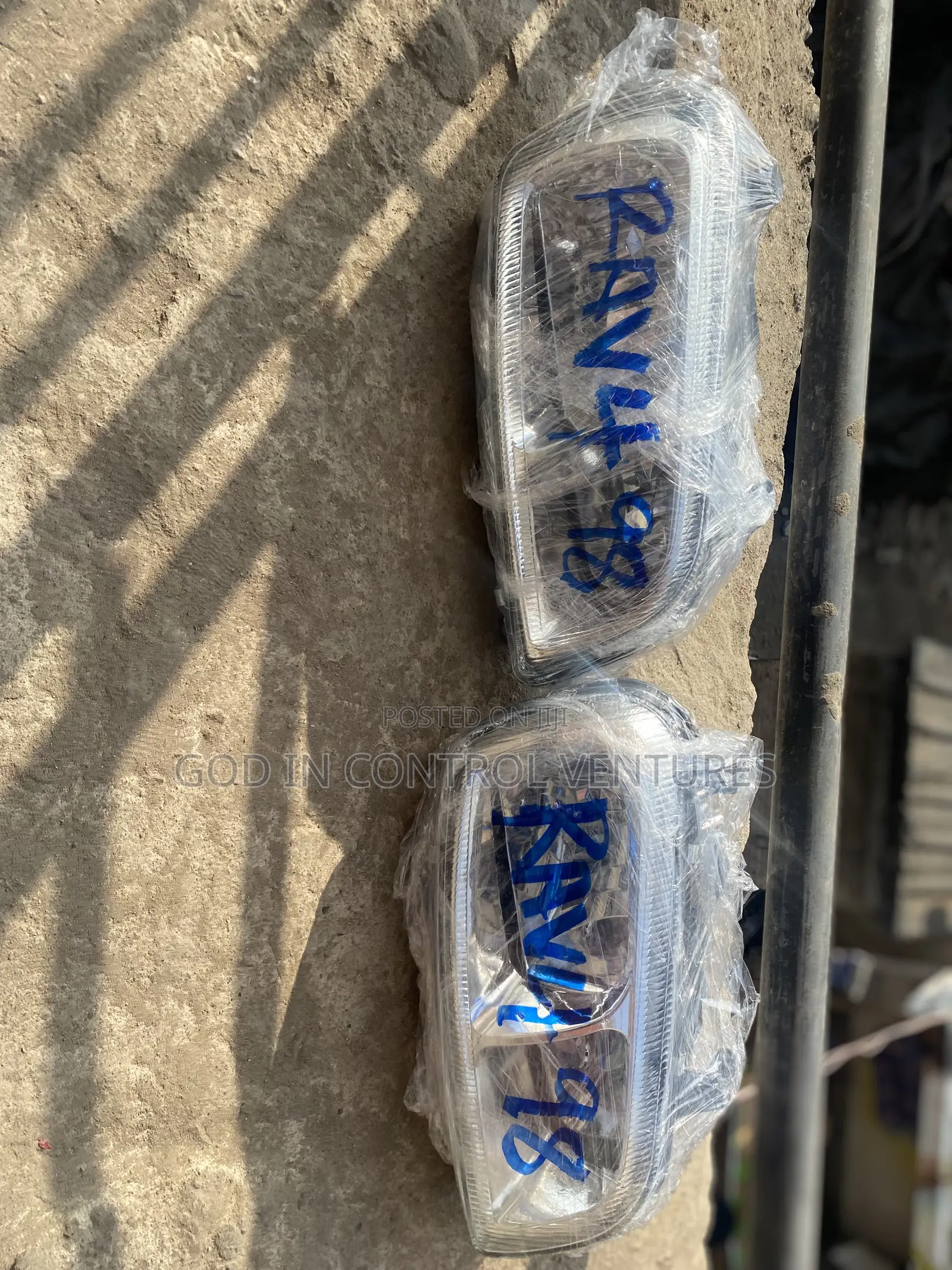 RAV4 98 Headlight Pair