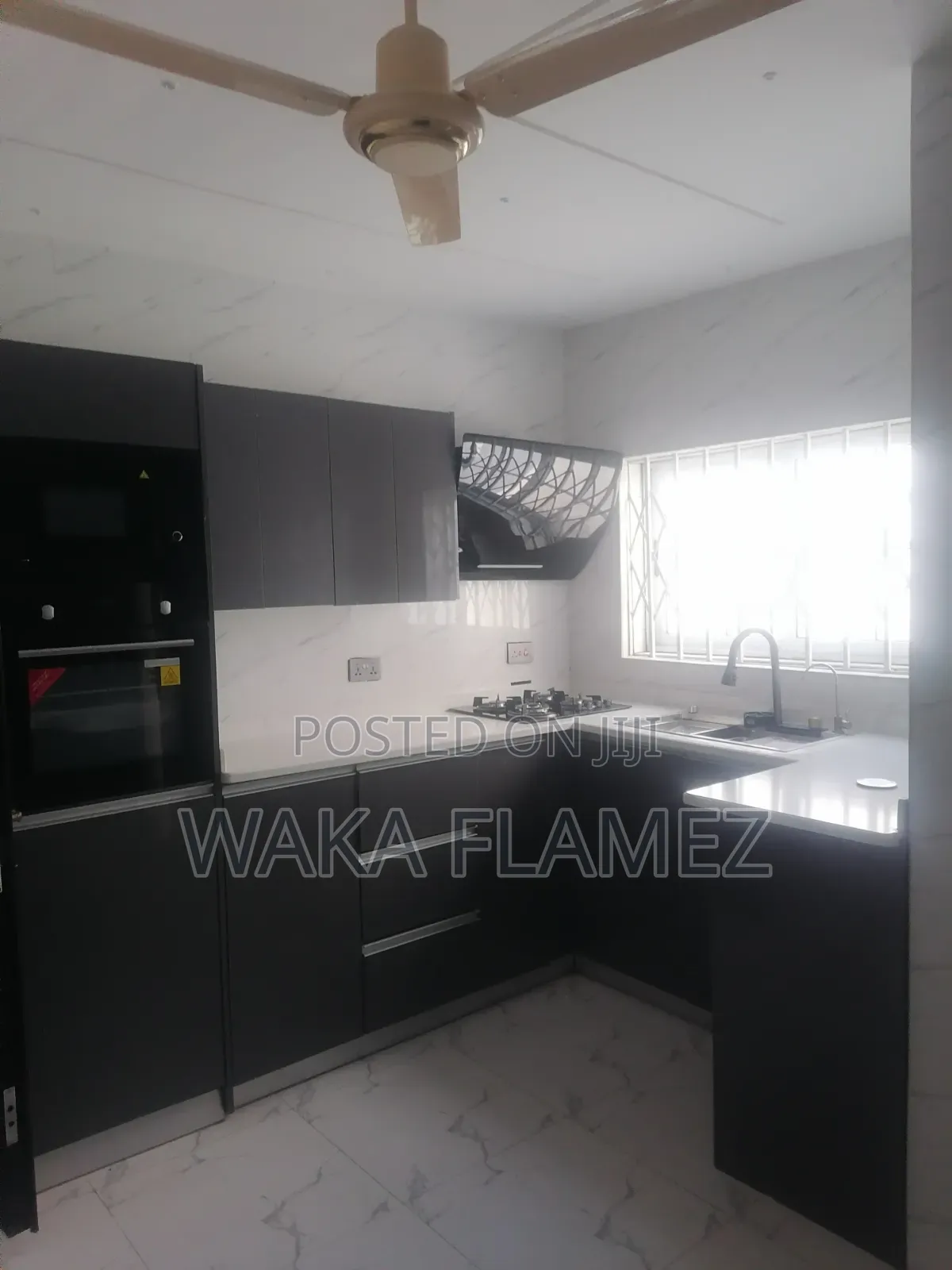 4bdrm Duplex in Waka Properties, Amasaman for sale
