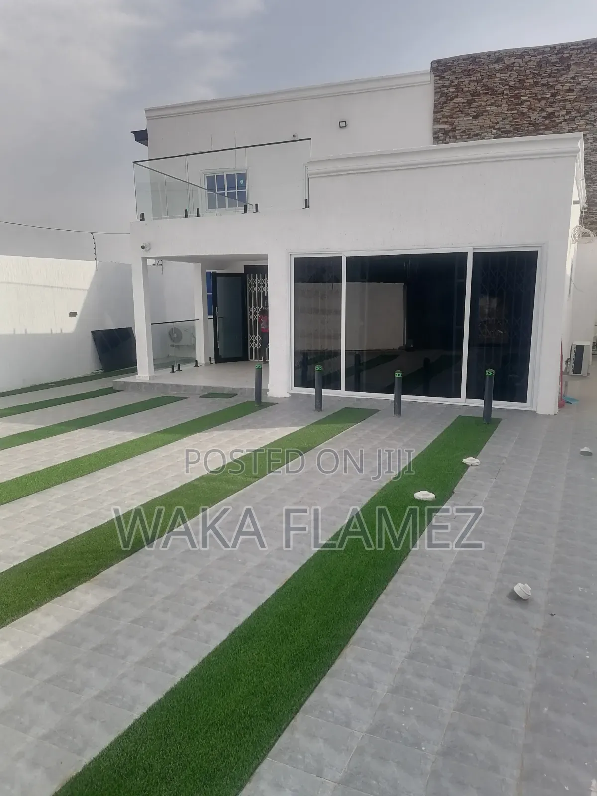 4bdrm Duplex in Waka Properties, Amasaman for sale
