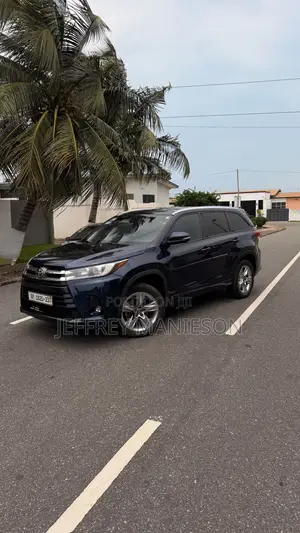 Toyota Highlander XLE 4x2 V6 (3.5L 6cyl 8A) 2017 Blue