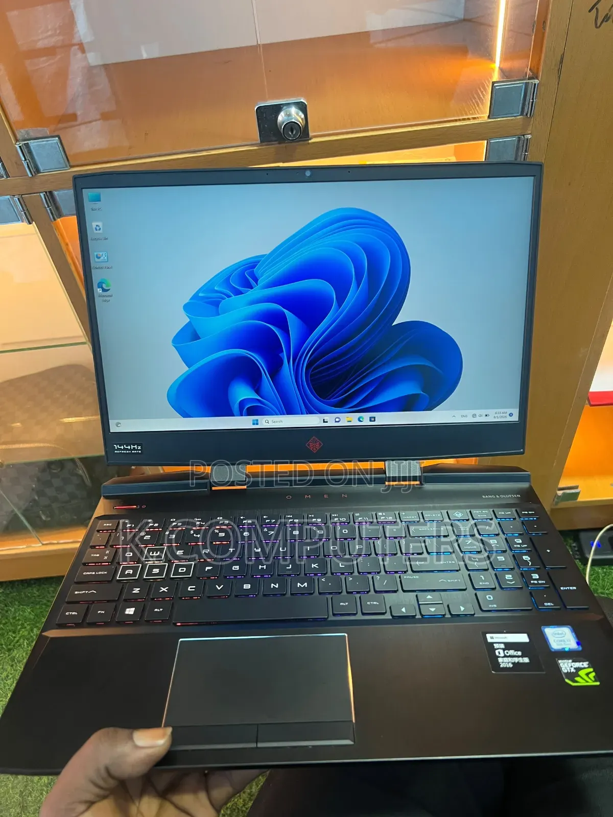 Laptop HP Omen 15-dh002nr 16GB Intel Core i7 HDD+SSD 128GB