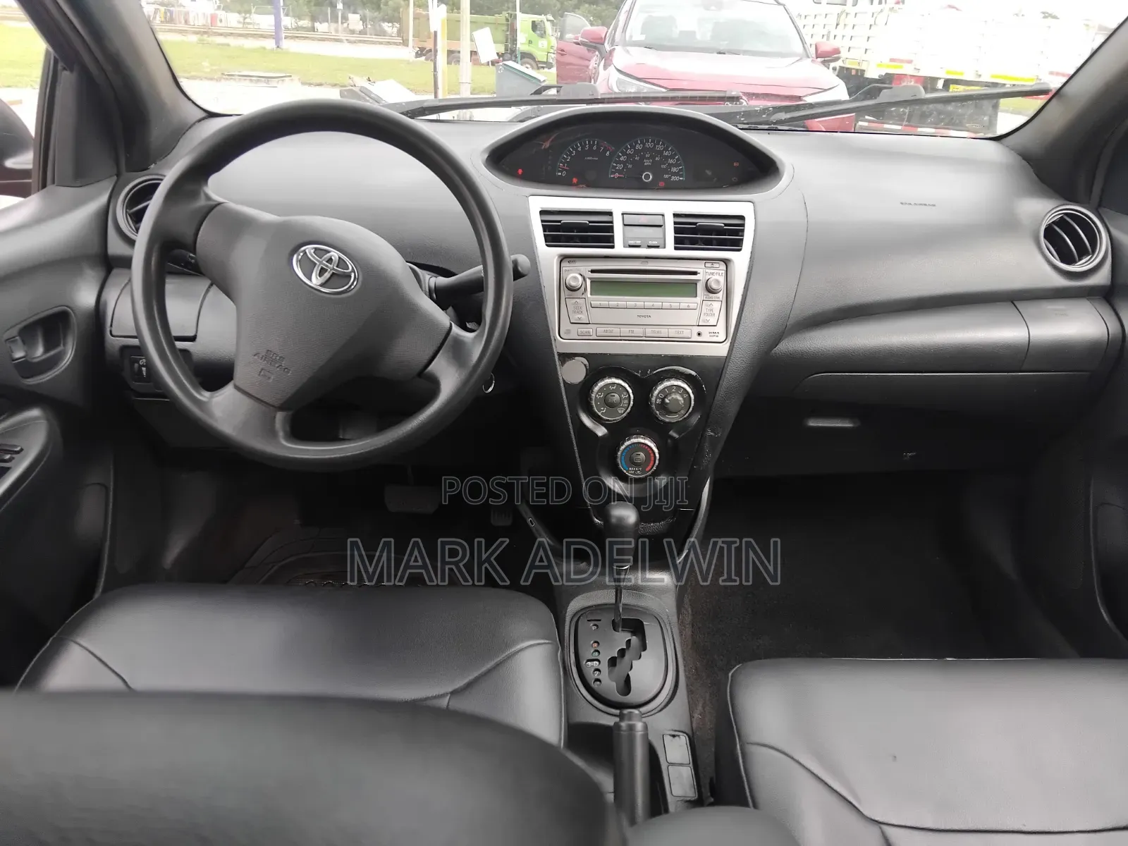 Toyota Yaris 2012 Red