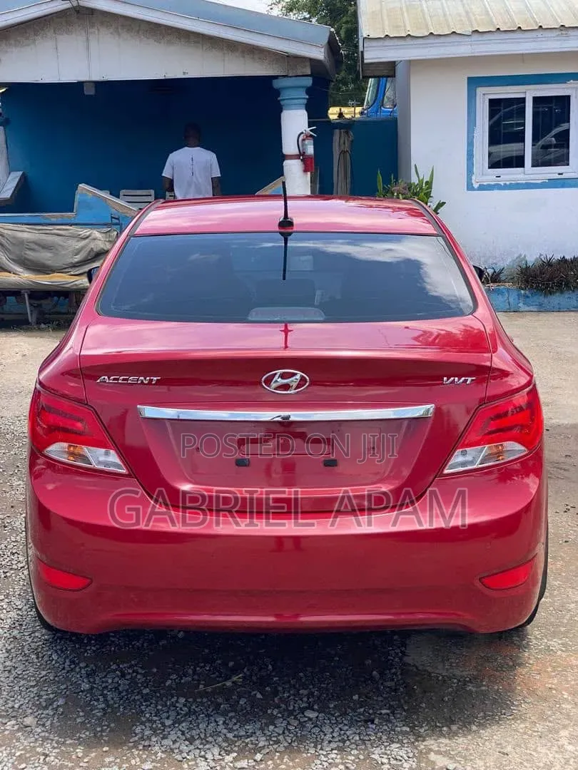 Hyundai Accent 2015 Red