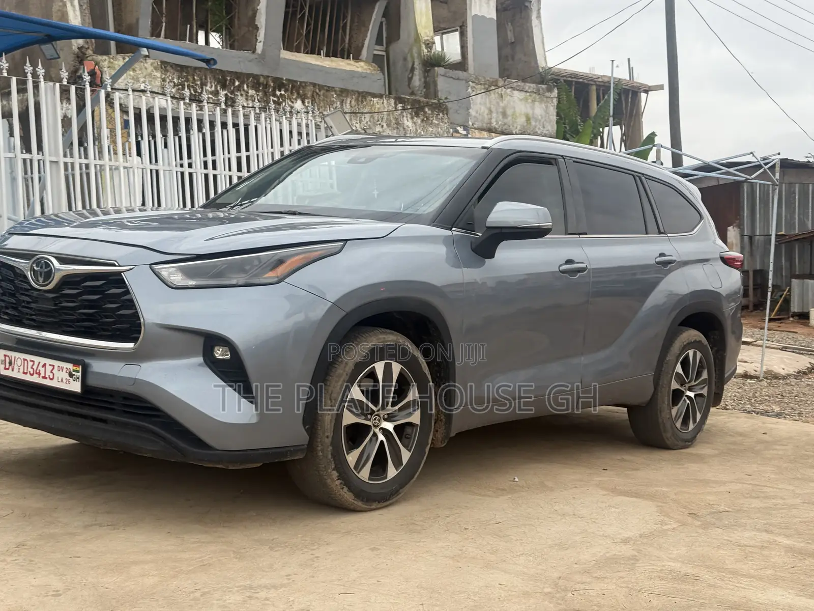 Toyota Highlander XLE 2022 Gray