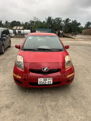 Toyota Vitz 2010 Red