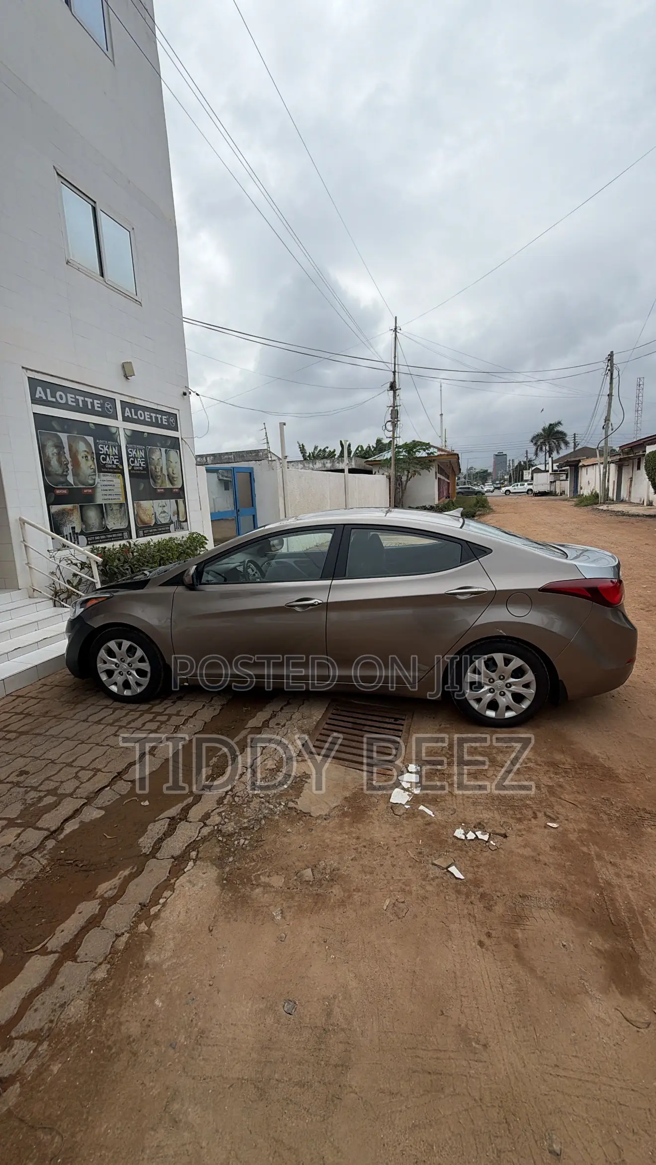 Hyundai Elantra SE 4dr Sedan (1.8L 4cyl 6A) 2015 Brown