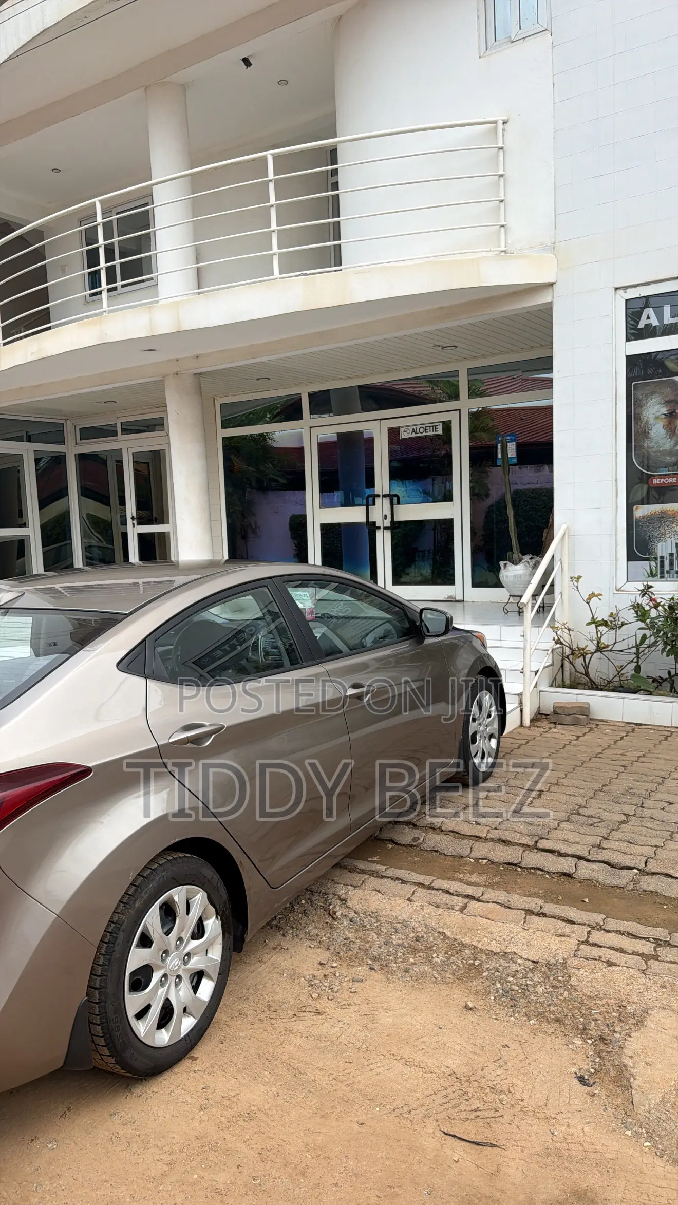Hyundai Elantra SE 4dr Sedan (1.8L 4cyl 6A) 2015 Brown